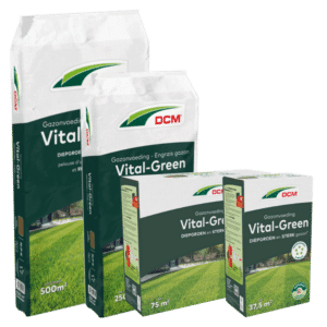 DCM Vital-Green. Deze mest bevat extra kalium, wat zorgt voor een stevige en dichte grasmat.